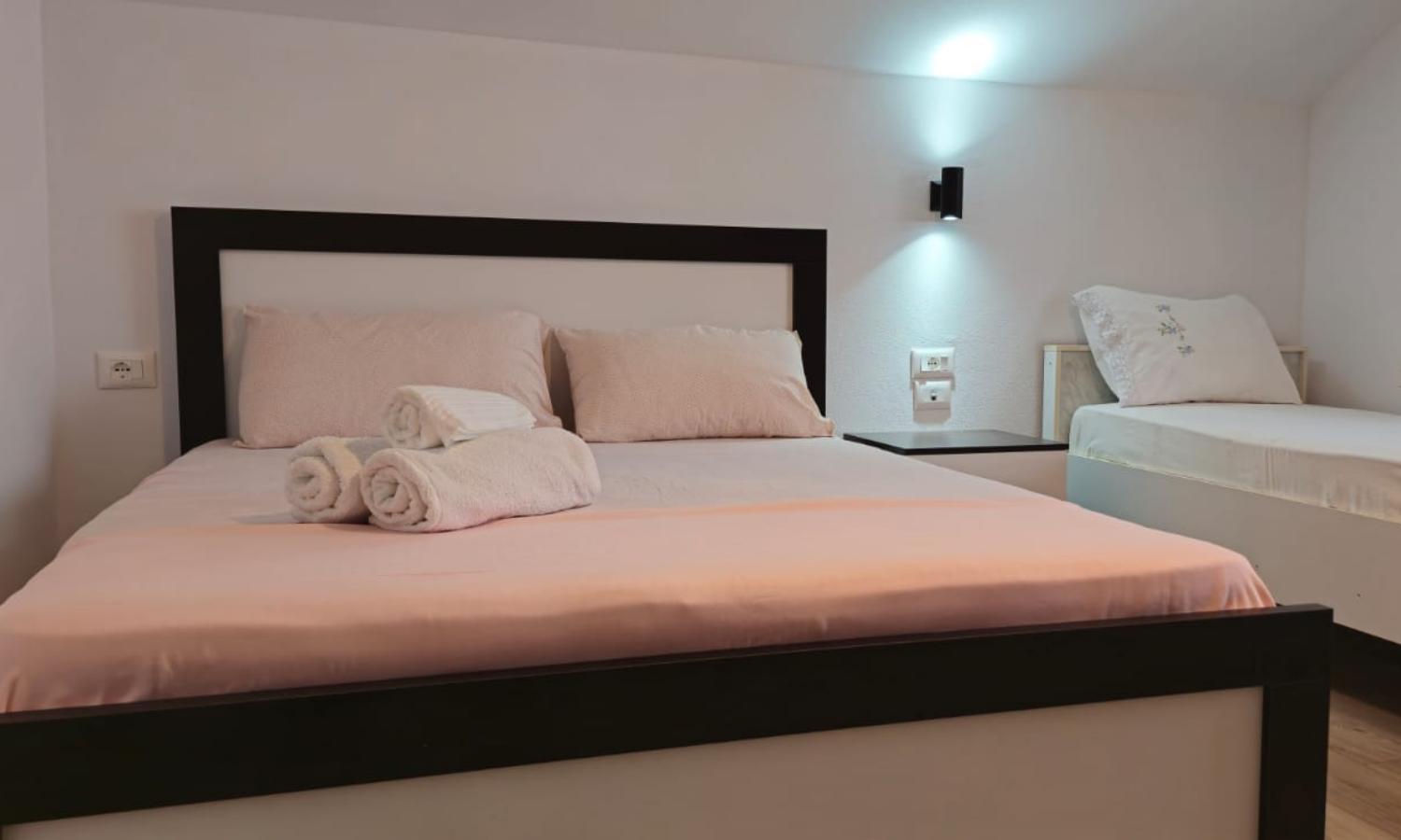 Guest House Pogradeci Exterior foto