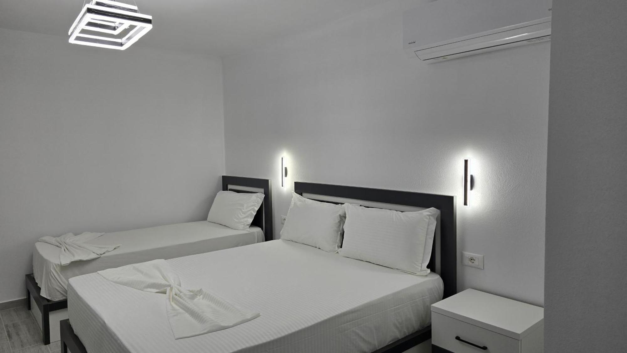 Guest House Pogradeci Exterior foto
