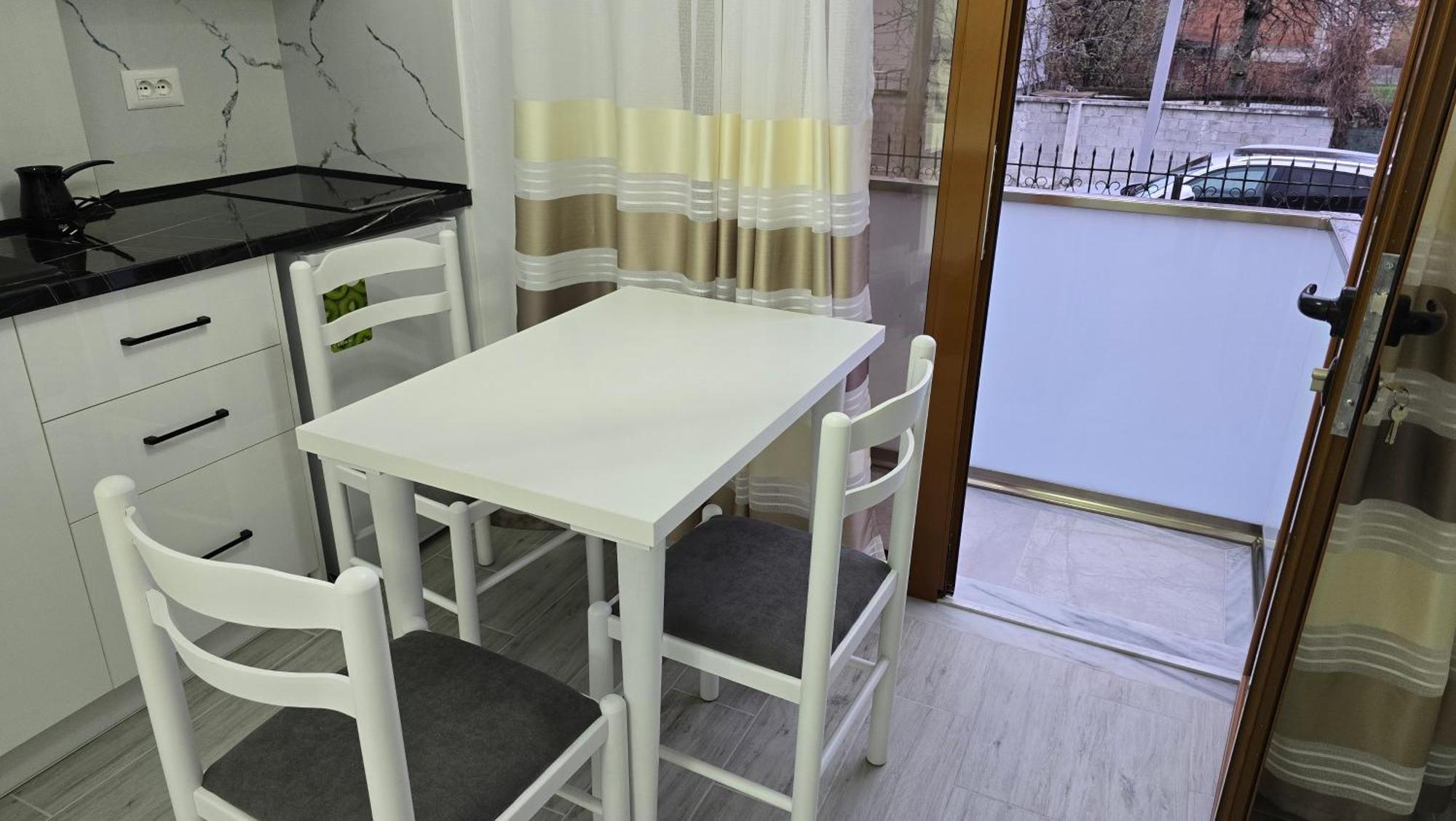 Guest House Pogradeci Exterior foto